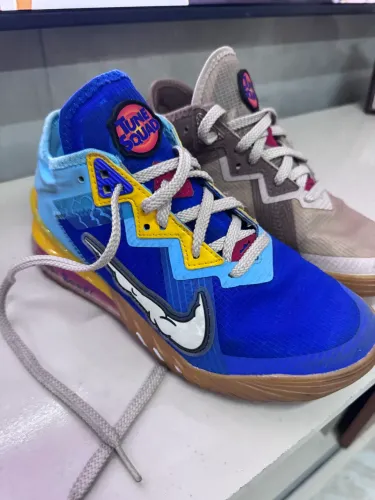 Tênis infantil Lebron James 18 