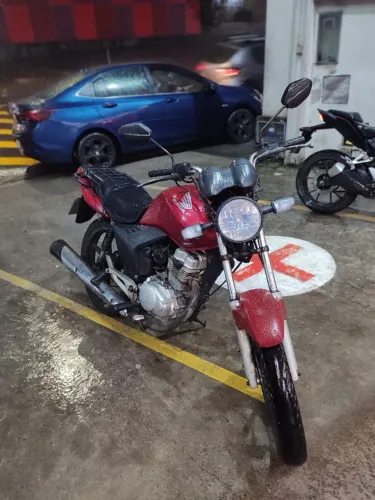 Moto pra vender logo nada a fazer pega e rodar.