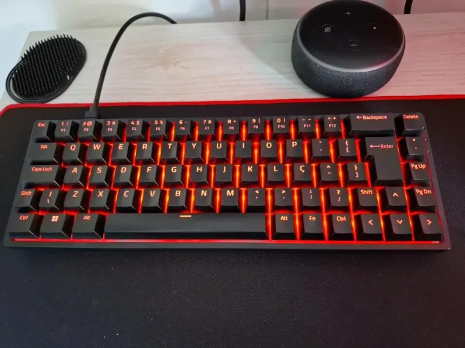 Teclado akko 3068 ( defeito)