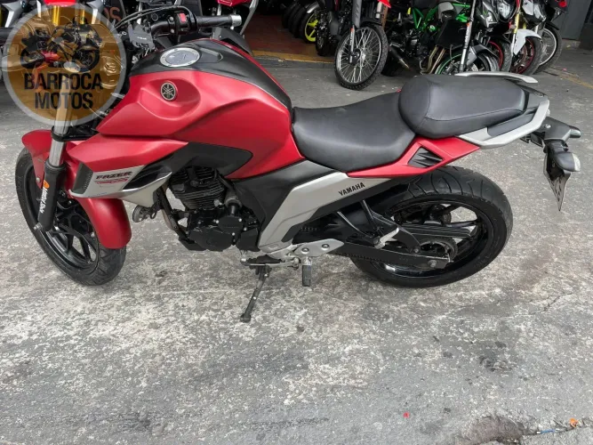 FAZER 250 FZ25 250 FAZER FLEX  VERMELHA 2018/2019