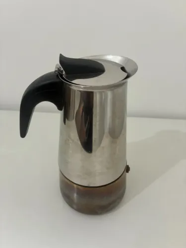 Cafeteira Italiana (Moka) para Fogão - Café Expresso, 6 xícaras