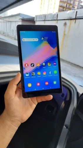 Samsung galaxy Tab A8 32Gbs 8 polegadas Pega chip faz ligacao Samsung ORIGINAL