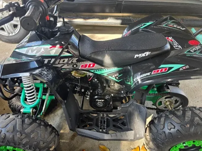 Quadriciclo 90cc, 4 tempos