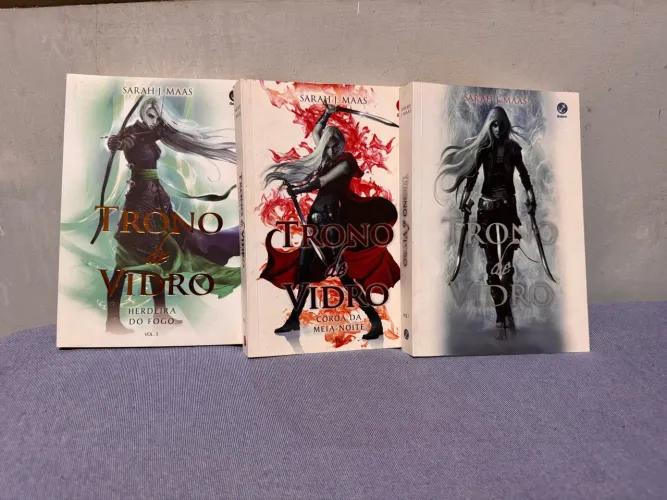 Livro trono de vidro vol 1,2 e 3