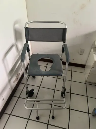 Cadeira de banho em alumínio