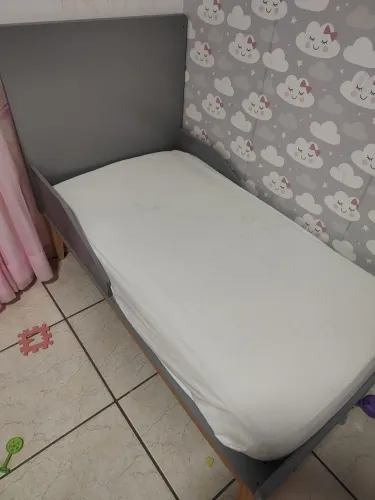 Cama infantil com colchão 