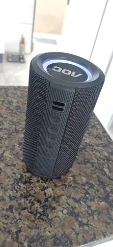 Caixa de Som Bluetooth Portátil da marca AOC