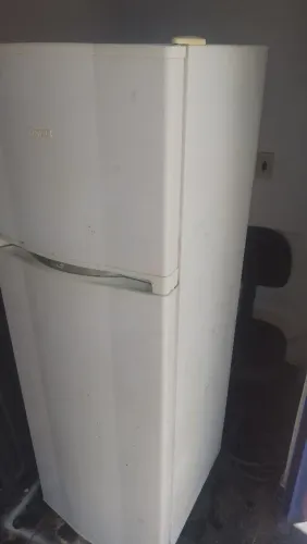 Geladeira cônsul Frost free