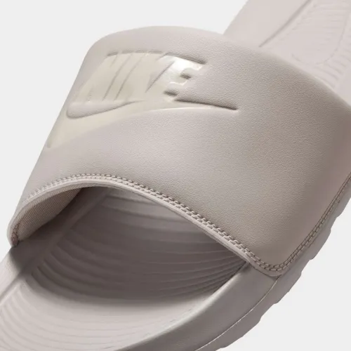 Chinelo Nike Victori One