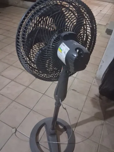 Ventilador de pé