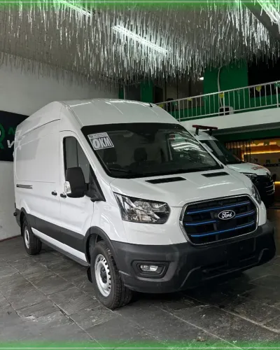 Ford E-Transit FURGÃO LONGO TETO ALTO (ELÉTRICO) 2026