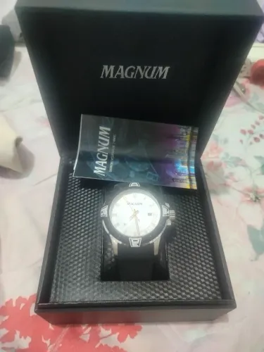 Relógio Magnum