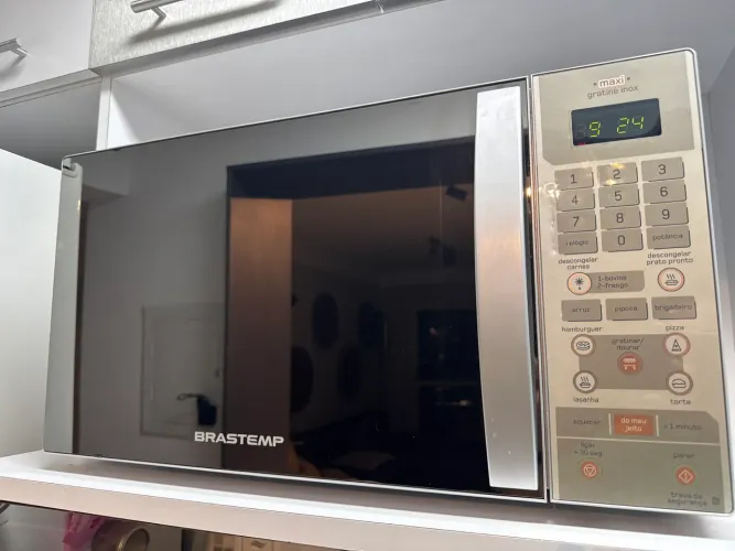 Microondas Brastemp Maxi Gratine Inox grill