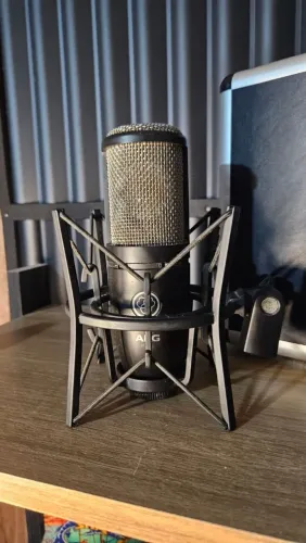 Microfone Condensador Profissional AKG P220