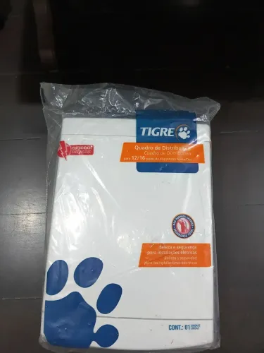Quadro de Distribuição 12/16 disjuntores TIGRE