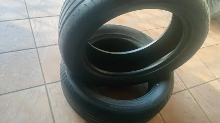 Pneus levemente riscado - Medidas 265/50 R20 - 101W