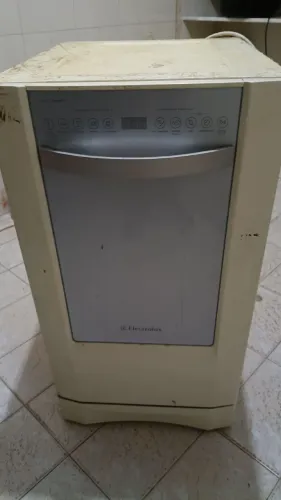 Lava- Louças Electrolux 9 Serviços e Painel Blue Touch 220v LE09B