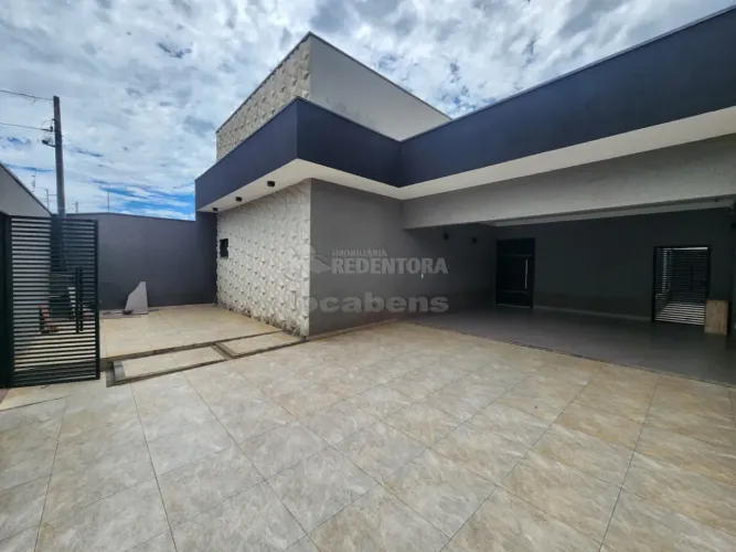 Casa para locação com 4 dormitórios e 2 vagas de garagem localizada no Parque das flores I