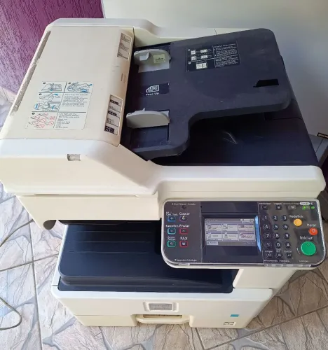 Vendo impressora multifuncional KYOCERA Taskalfa 305, A3, Laser Monocrática, Duplex. Leia.