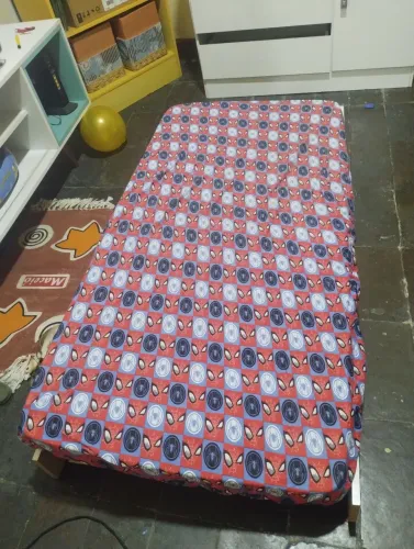 Cama infantil semi nova