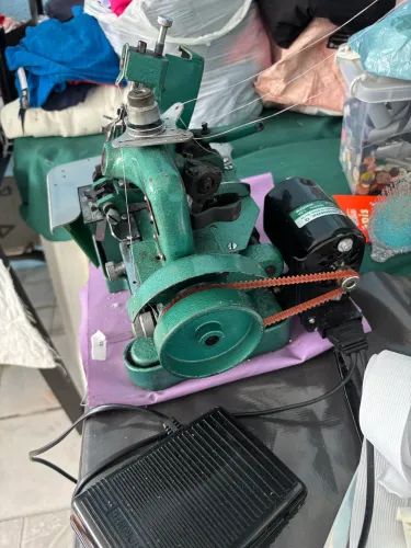Vendo máquina semi industrial Overlock Star GN1- 6