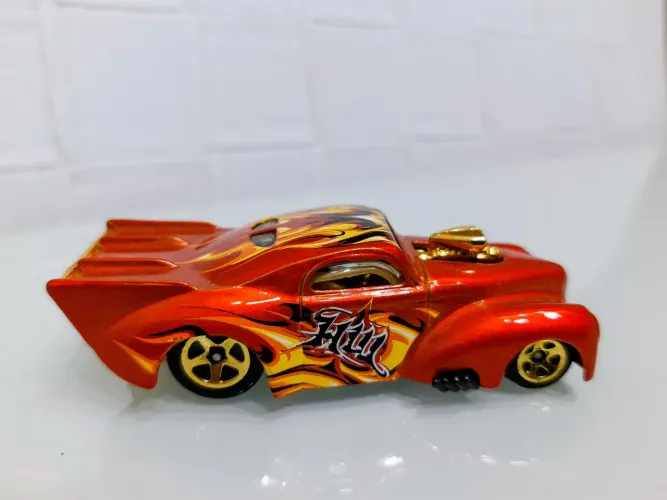 Carro miniatura Hot Wheels '41 Willys
