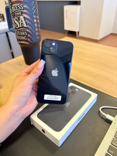 iPhone 13 128GB SEMINOVO