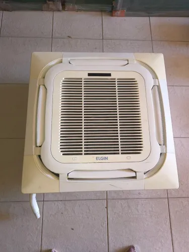 Ar condicionado cassete 48.000 BTUs
