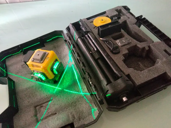 Nível a laser 12 linhas para gesseiros e marceneiros que gosta de trabalhar com excelência