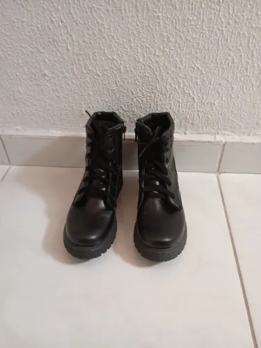 ? Bota Feminina Preta - Tamanho 32 | Super Nova