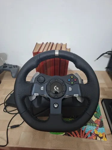 Volante (com pedal) Logitech g920 - usado