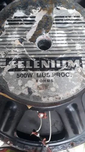 Alto falante de 15 polegadas 