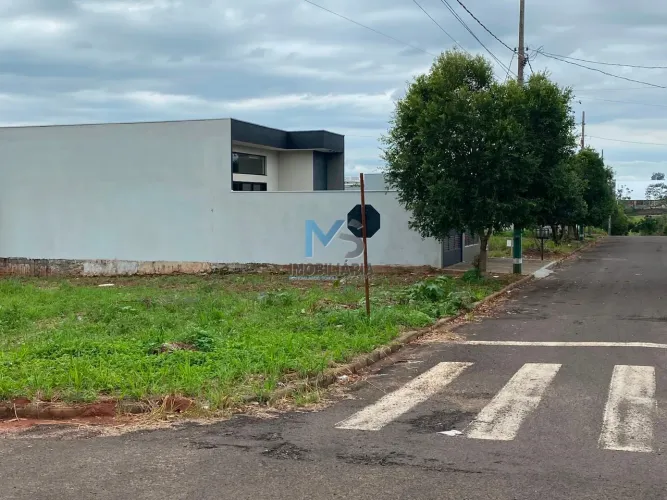 Terreno à venda no Loteamento Riviera