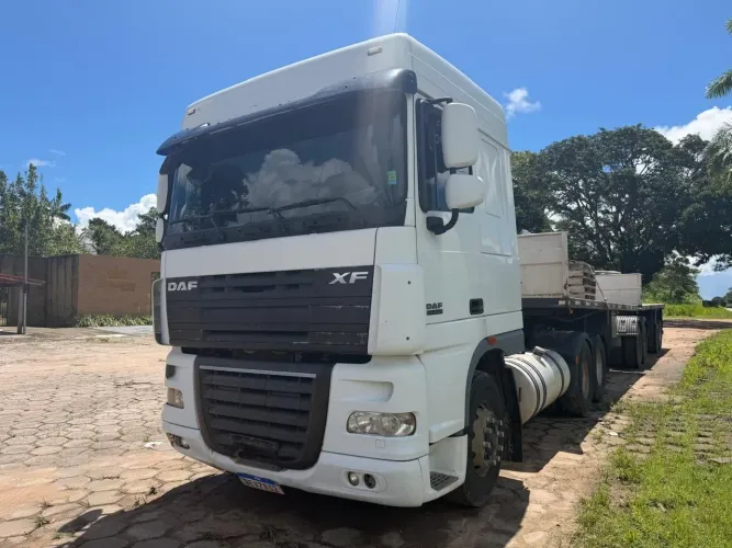 Cavalinho DAF carreta bitrem guerra