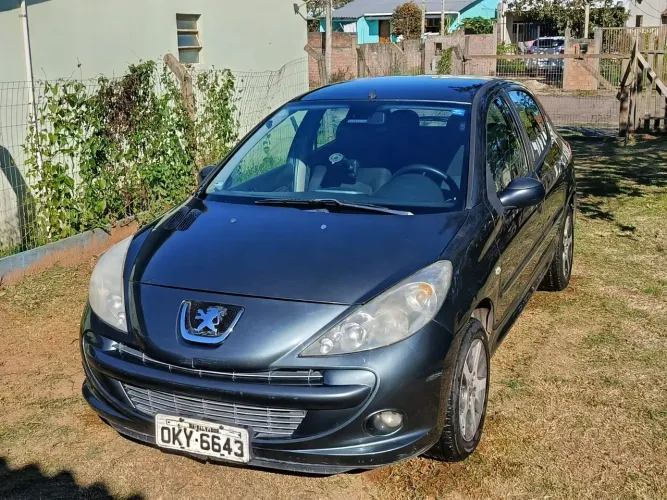 Peugeot 207 XR Sport 1.4 Flex 8V 5P 2013