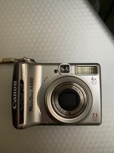 Máquina fotográfica Canon