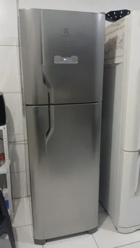 Geladeira Eletrolux novinha!400L