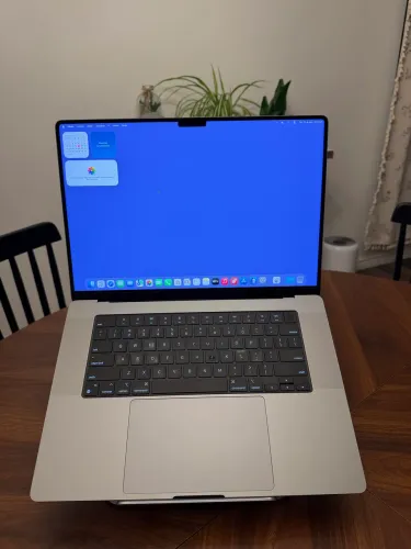 MacBook Pro 16 M1 Max | GPU 32 Núcleos | 32GB | SSD 1TB