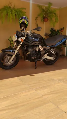 Vendo bandit linda troco por xrE com volta da sua parte