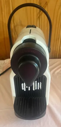 Cafeteira Nespresso Inissia C40 - Branca 220v