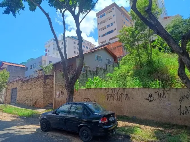 Lote de 200m² no Manacás - ao lado de Castelo de Alípio de Melo - Direto com proprietário.