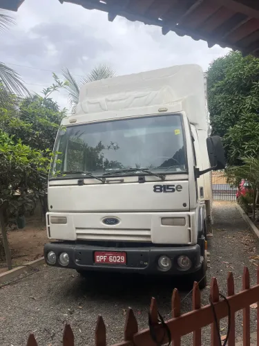 Caminhão Ford k 815 E licenciamento até 2027