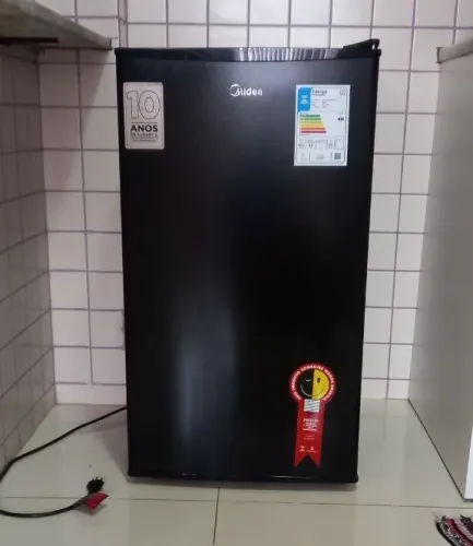 Frigobar 93L INOX 220V Midea MRC10B2 semi-novo