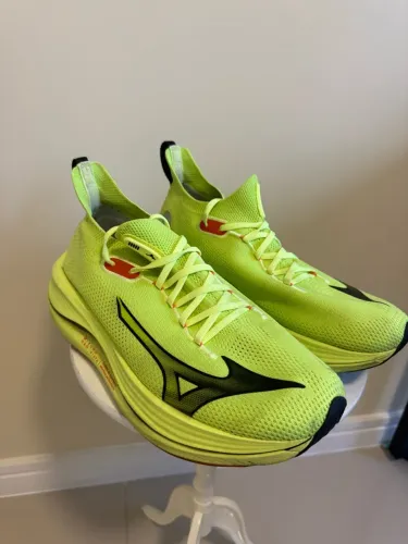 Tênis de corrida Mizuno Neo Vista