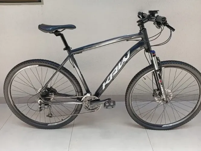 Bicicleta Aro 29 KRW Traction Aluminio Shimano Altus 27 Vel Hidraulico com Trava SX11