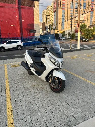 MaxSym 400i + Baú Givi