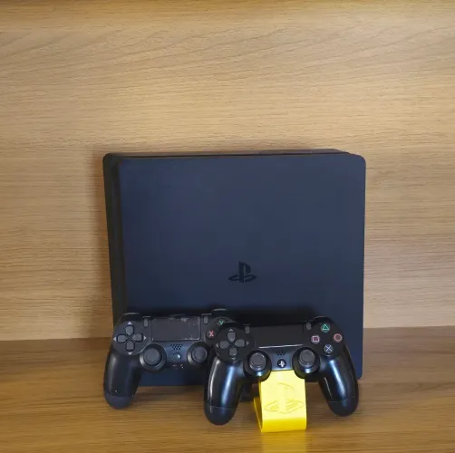 playstation4 slim 500gb Dois Controles muito conservado