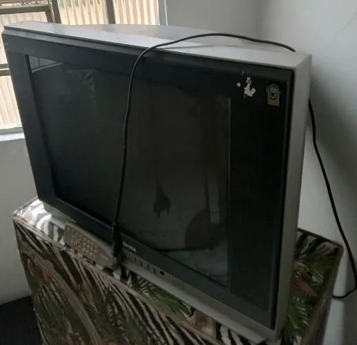TV Tubo 21 polegadas Toshiba (tela plana)