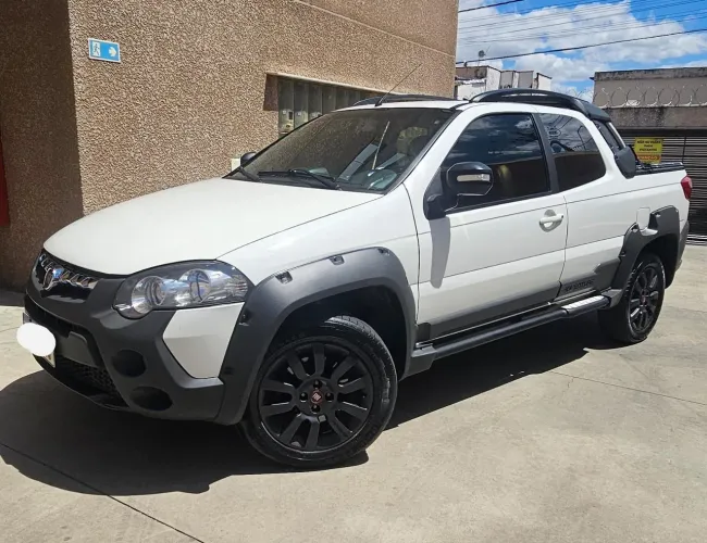 Fiat Strada Adventure1.8/ 1.8 Locker Flex CD 2016