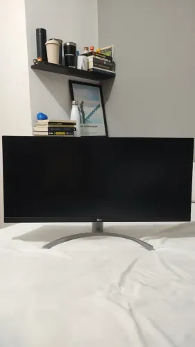 Monitor LG UltraWide 29 - Tela IPS de 29", 21:9, USB-C, 7Wx2 MaxxAudio®, sRGB 99%, 75Hz 